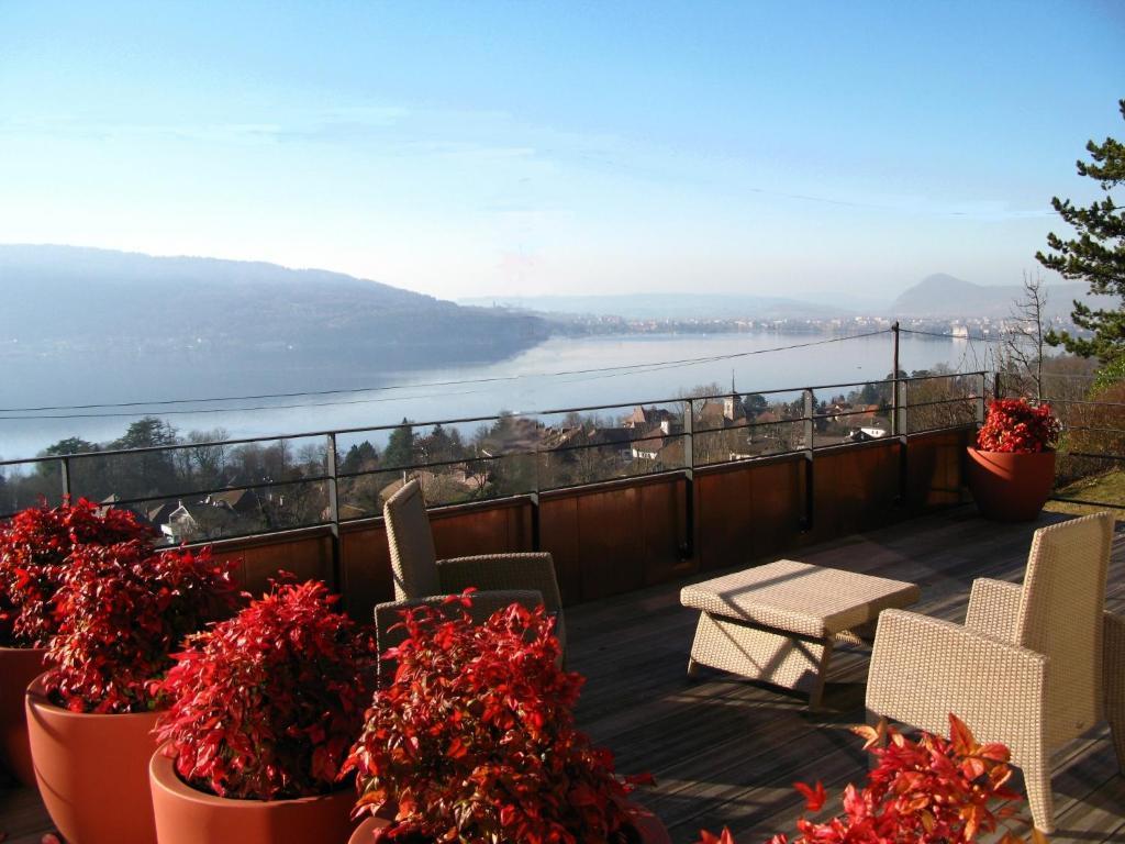 Le Clos Du Lac - Location De Chambres Веріє-дю-Лак Екстер'єр фото